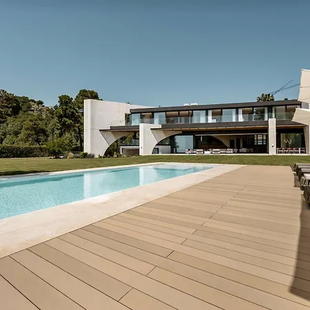 Futura Spectacular Luxury Designer