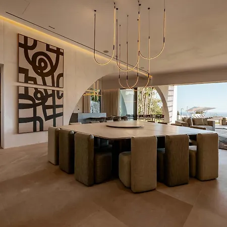 Futura Spectacular Luxury Designer