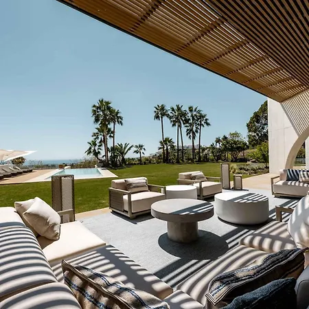 Futura Spectacular Luxury Designer *