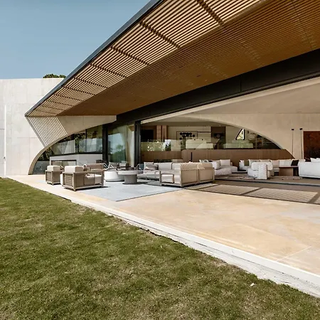 Futura Spectacular Luxury Designer
